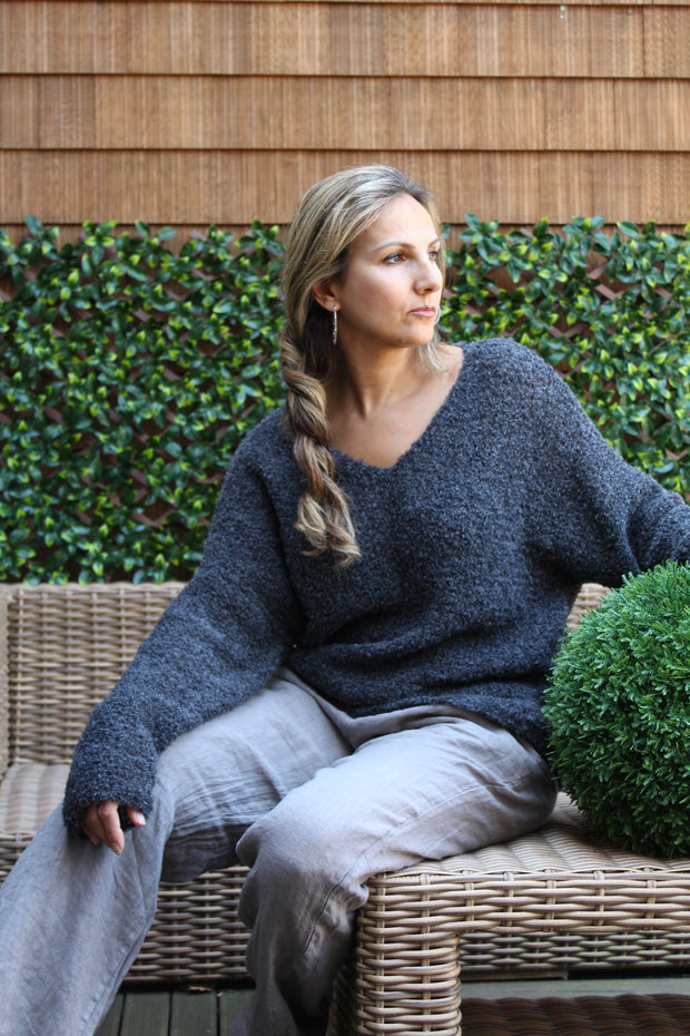 Alpaca wool hand knit sweater pullover.