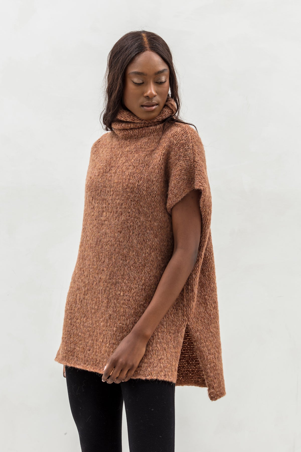 Women's Alpaca Turtleneck Sweater in Camel, Size Medium by Quince